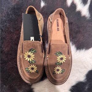 Western Leather Sunflower Embroidered Loafers